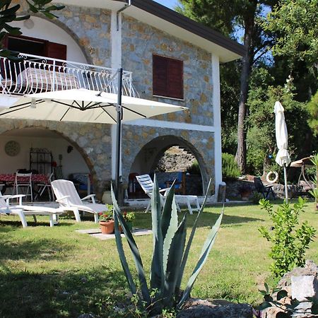 Villa Luisa Sul Mare 카피텔로 외부 사진
